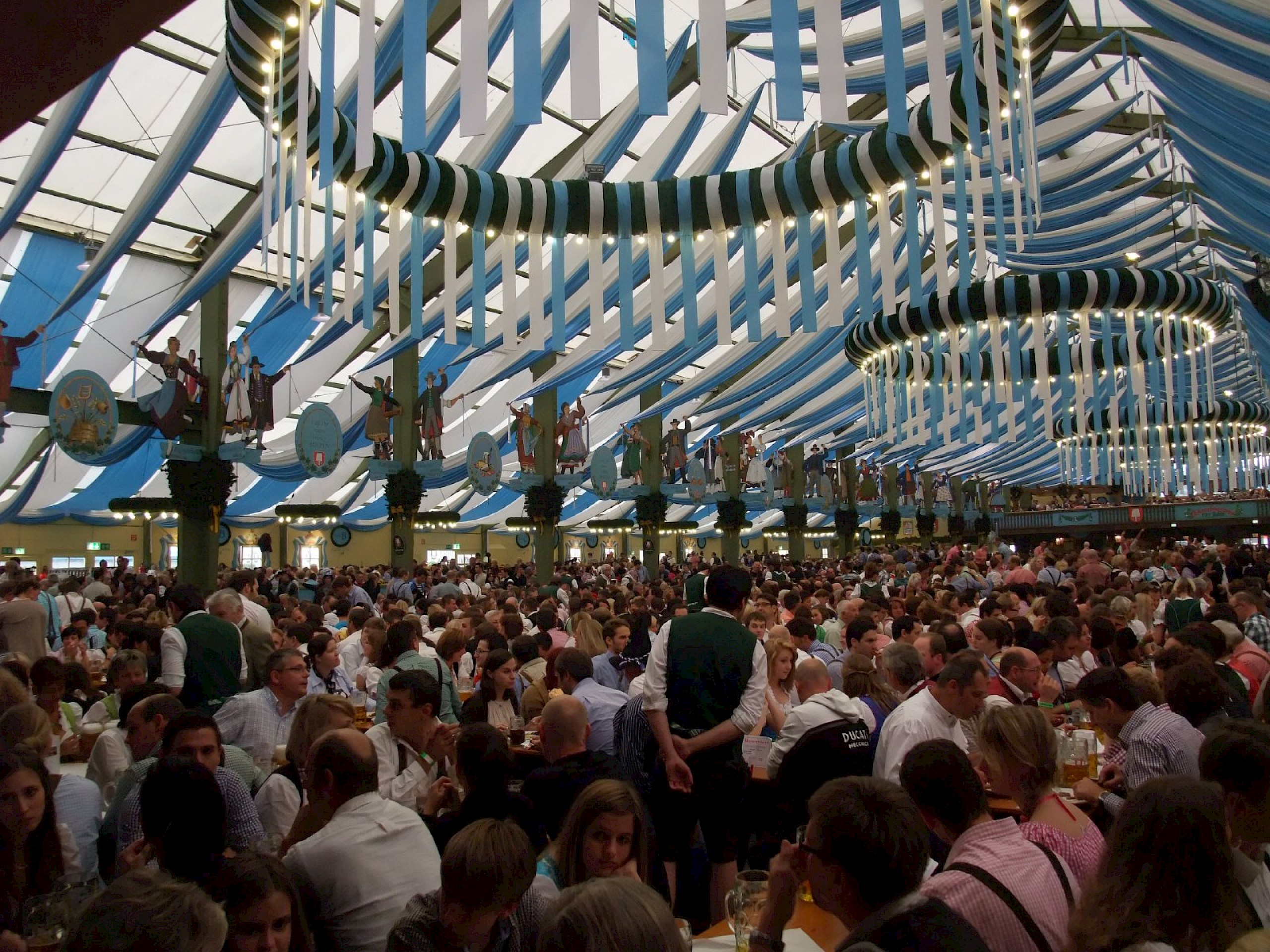 Ochsenbraterei - Munich Oktoberfest Beer Tent