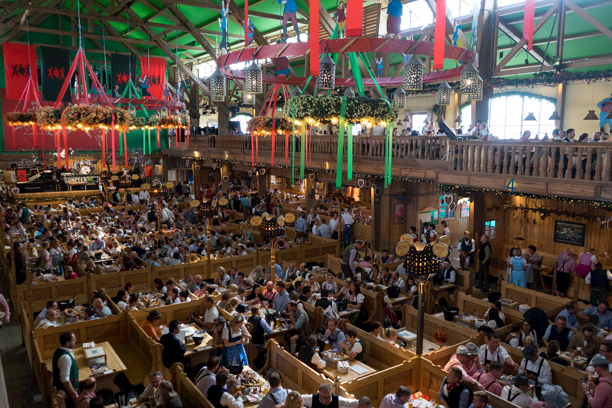 Weinzelt - Munich Oktoberfest Wine Tent