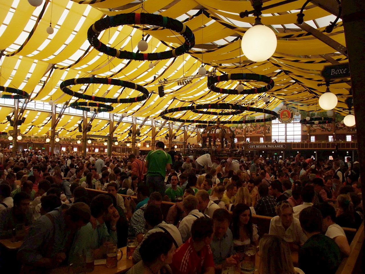 Winzerer Fähndl (Paulaner Festzelt) at the Oktoberfest